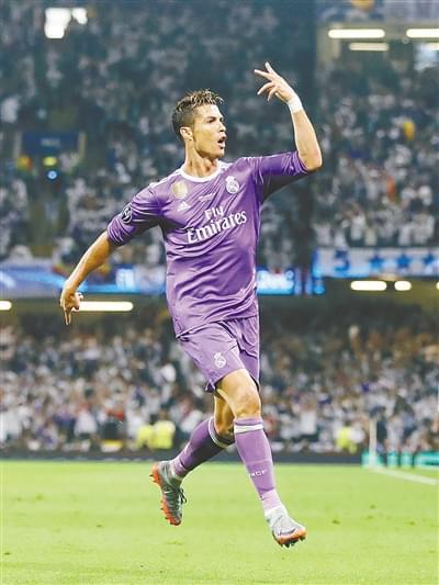 也凸显了他 也凸显了他